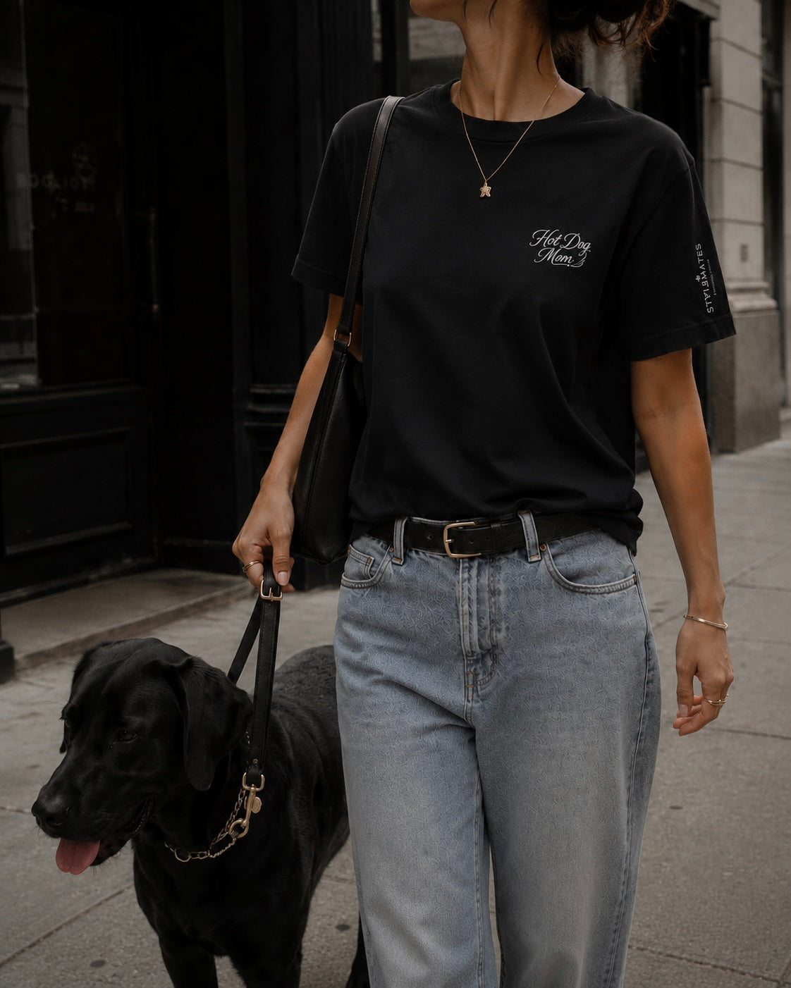 Hot Dog Mom T-Shirt – Minimalistisches Statement Shirt