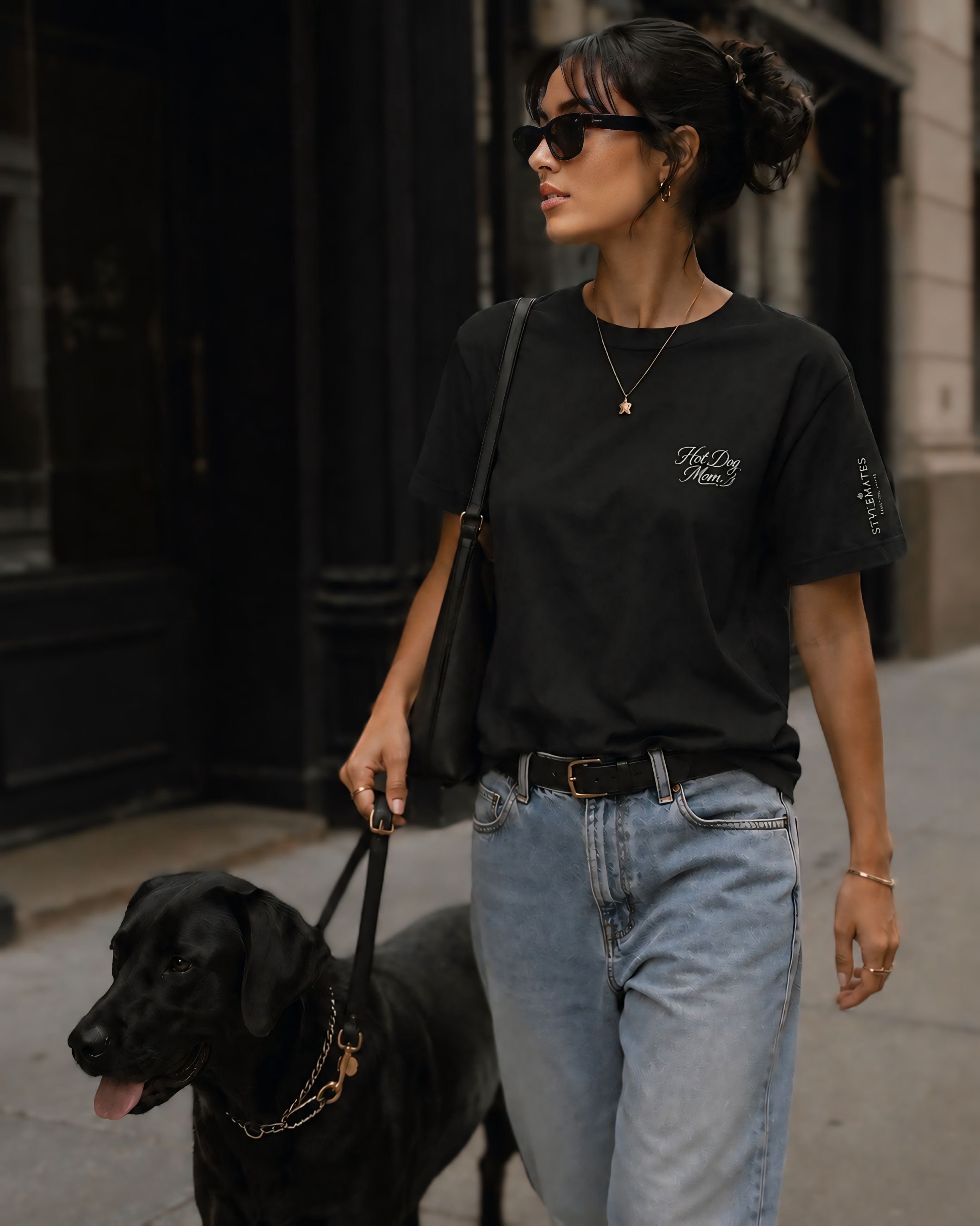 Hot Dog Mom T-Shirt – Minimalistisches Statement Shirt